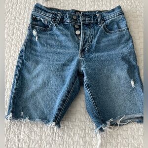 Gap women’s bermuda size 0/25
